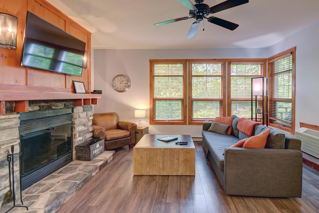 Les Eaux 225-1 by Escapades Tremblant | 1-225 Chemin des Quatre-Sommets, Mont-Tremblant, QC J8E 1C6, Canada | Phone: (877) 352-6626