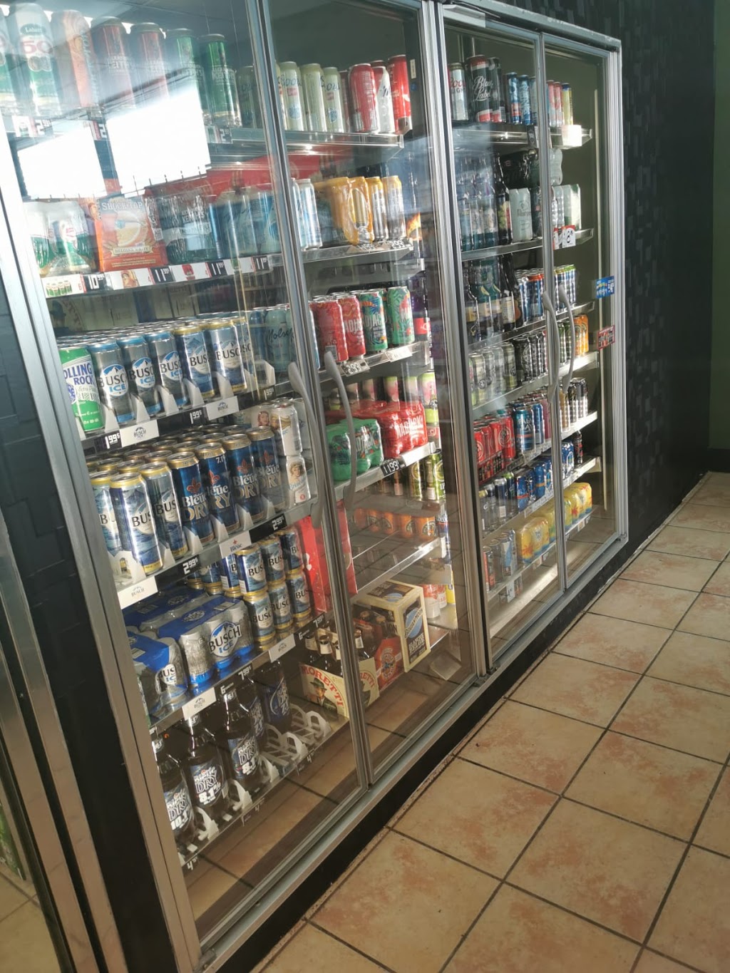 Depanneur Goodies | 280 Boulevard Curé-Labelle, Sainte-Thérèse, QC J7E 1Z5, Canada | Phone: (450) 987-1349