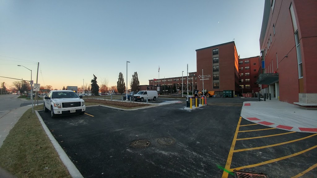 St Thomas Elgin General Hospital | 189 Elm St, St Thomas, ON N5R 5C4, Canada | Phone: (519) 631-2030
