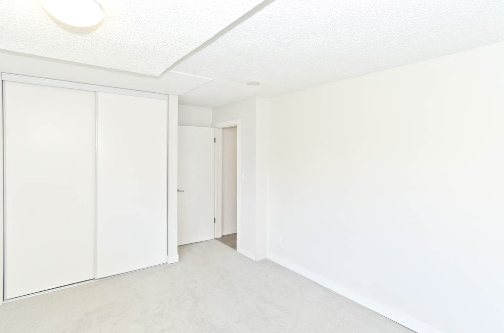 Lakeside Estates | 5334 Lakeview Dr SW, Calgary, AB T3E 5R9, Canada | Phone: (403) 531-9129