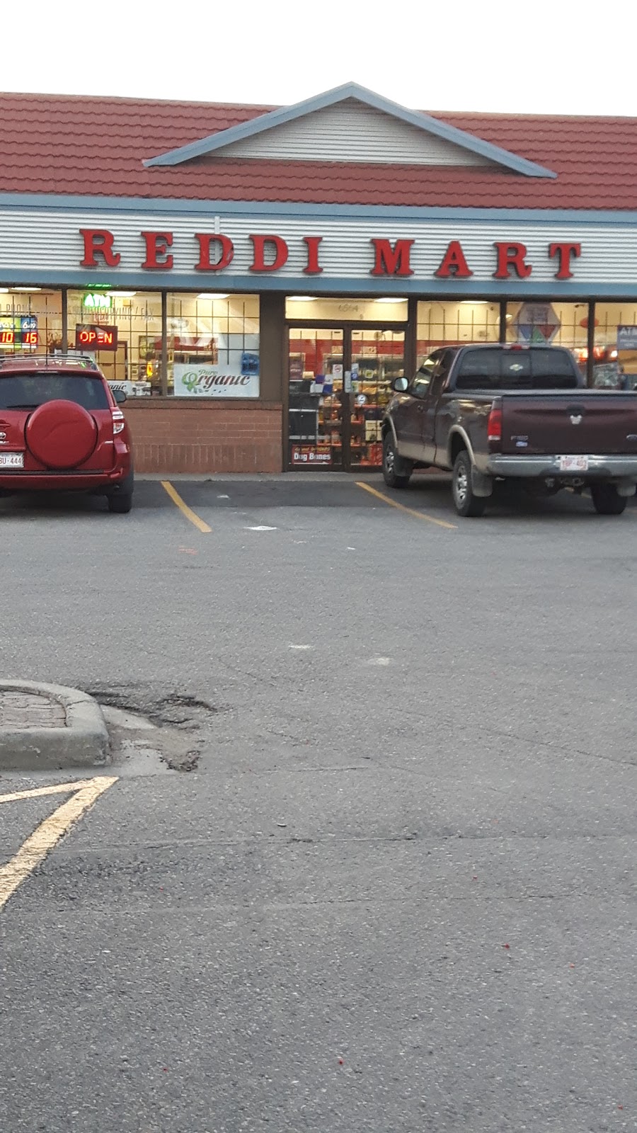 Reddi Mart | 6564 4 St NE, Calgary, AB T2K 6H2, Canada | Phone: (403) 275-5078