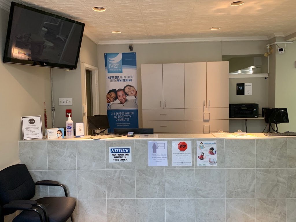 Dr. Eric Pierre & Associates: Bathurst Walk In Dental Centre | 902 Bathurst St, Toronto, ON M5R 3G3, Canada | Phone: (416) 538-3282