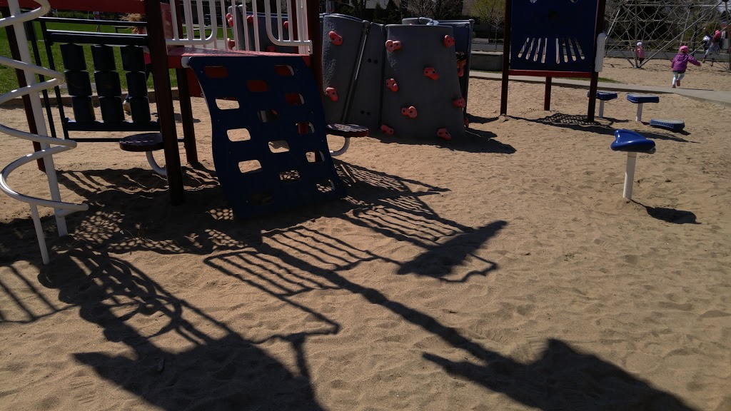 Dulwich Park | Avenue de Dulwich, Saint-Lambert, QC J4P 1E2, Canada | Phone: (450) 466-3890