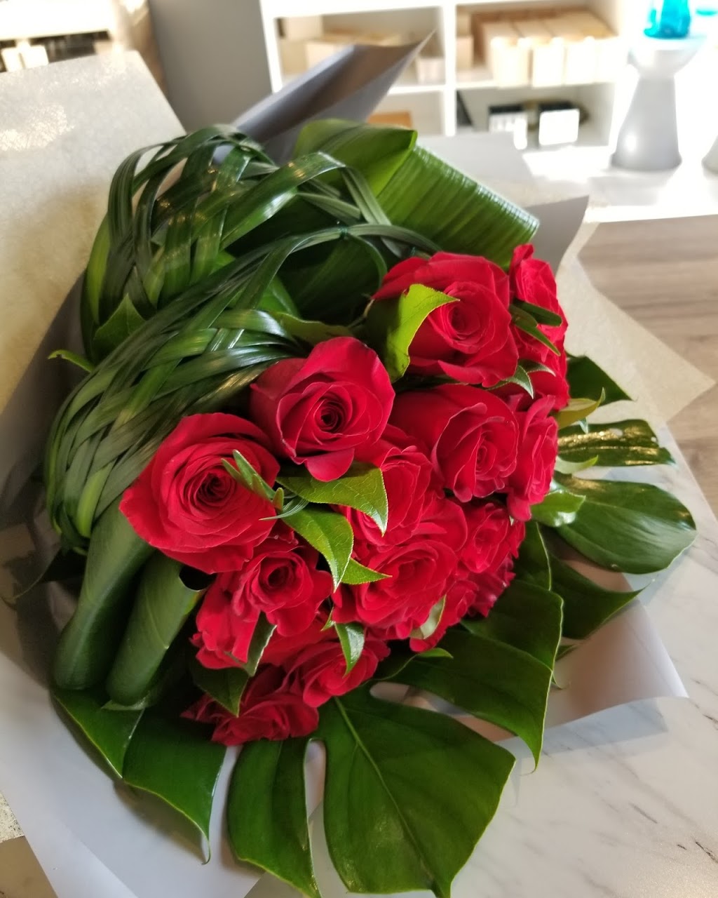Lelili Fleurs | 709 Boulevard Curé-Labelle, Laval, QC H7V 2T8, Canada | Phone: (450) 687-7778