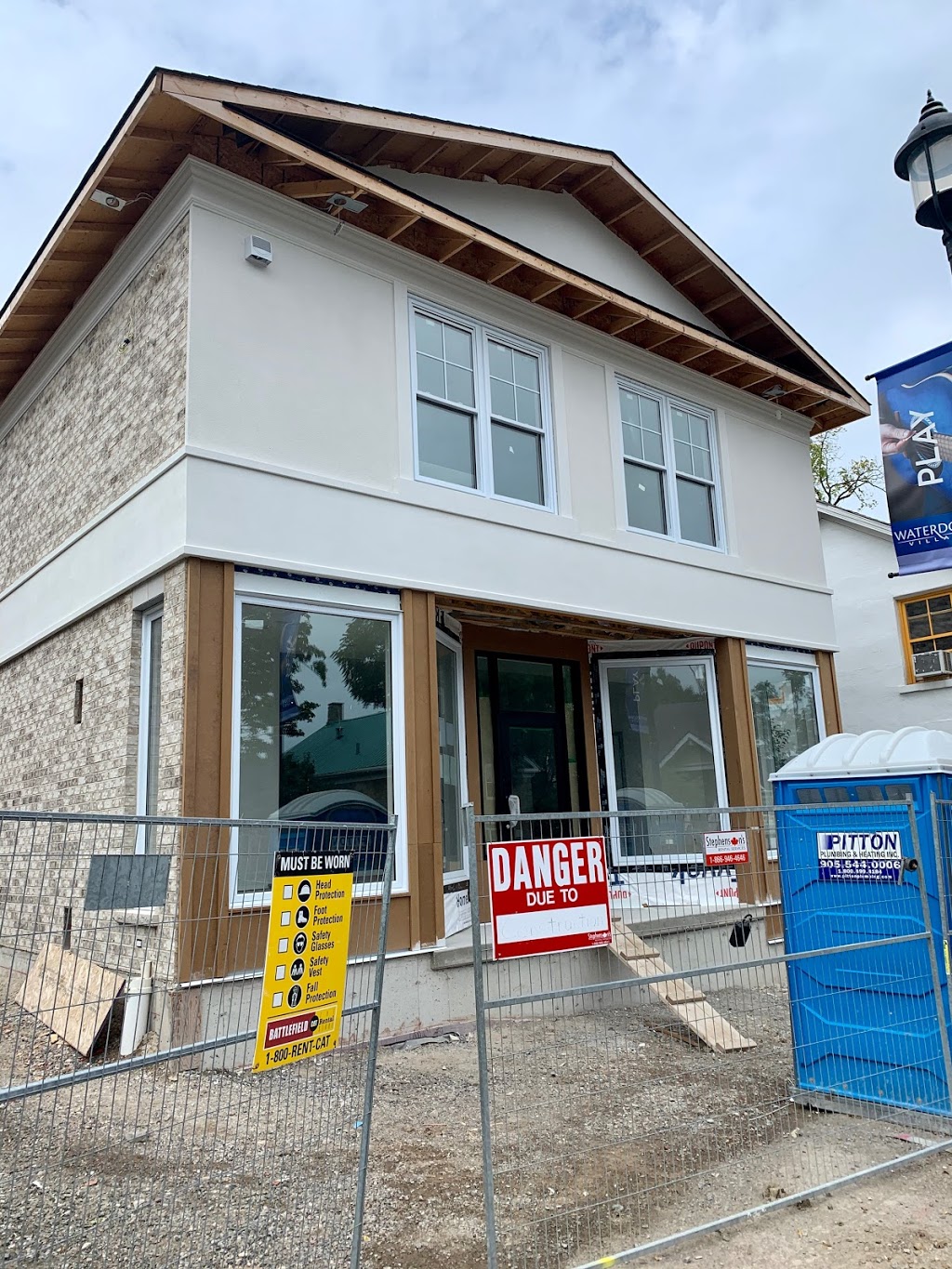 Blending Colors | 142 Tollgate Rd, Brantford, ON N3R 4Z6, Canada | Phone: (647) 236-8535