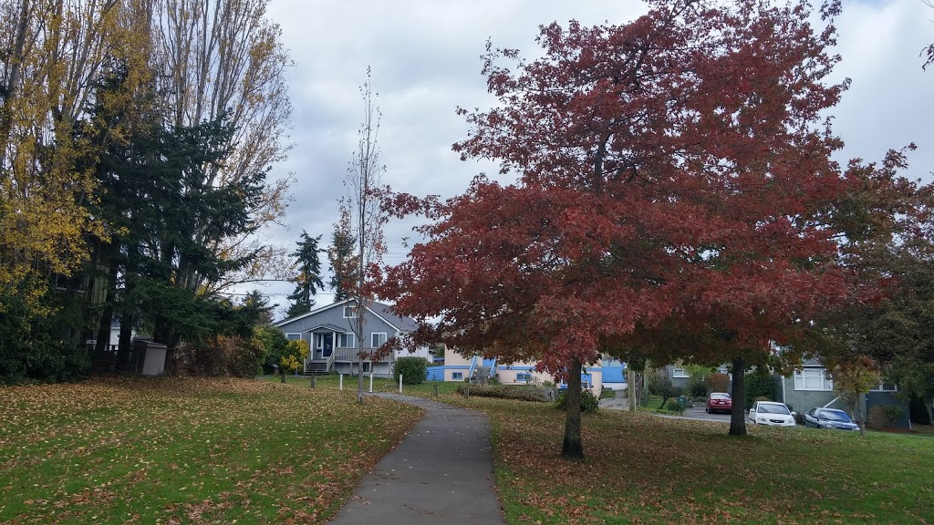 Rudd Park | 3366 Whittier Ave, Victoria, BC V8Z 3P9, Canada | Phone: (250) 475-5522