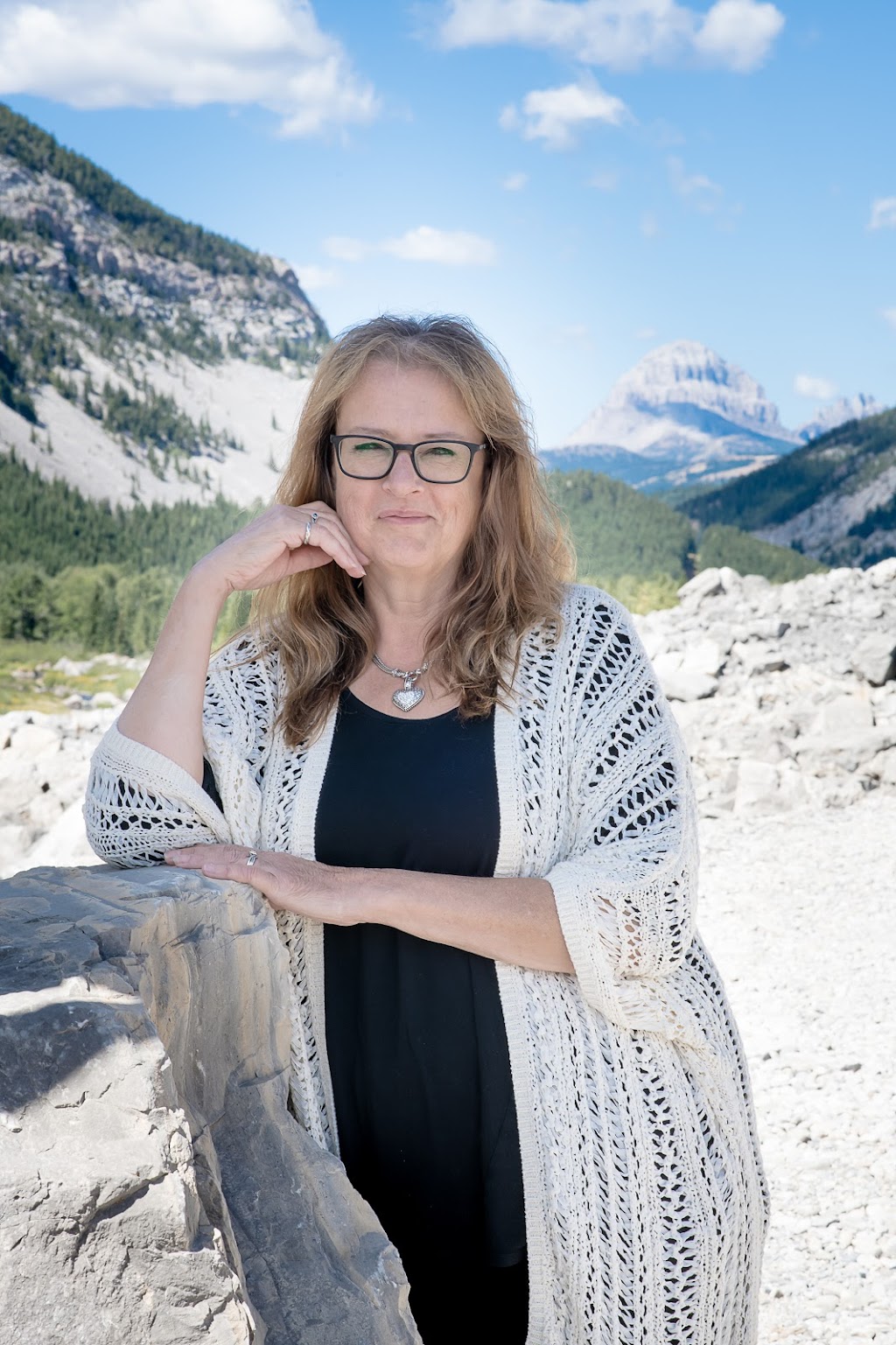 Kim Cunningham Real Estate Centre | 13013 20 Ave, Blairmore, AB T0K 0E0, Canada | Phone: (403) 563-7760