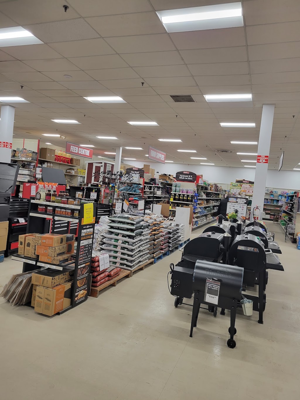 Peavey Mart | 1200 Pembroke St W, Pembroke, ON K8A 7T1, Canada | Phone: (613) 732-8974