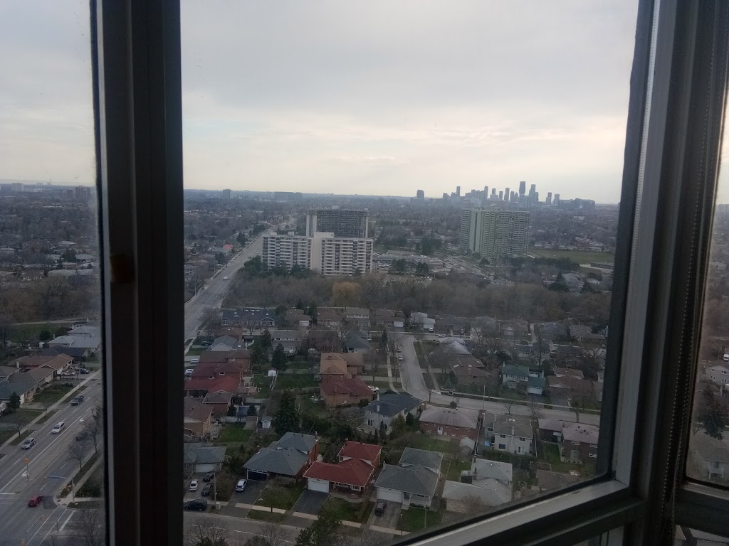 Applewood Place | 1333 Bloor St, Mississauga, ON L4Y 3T6, Canada | Phone: (905) 625-1818