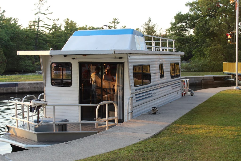 Egan Houseboat Rentals | 23 Russell Dr, Omemee, ON K0L 2W0, Canada | Phone: (800) 720-3426