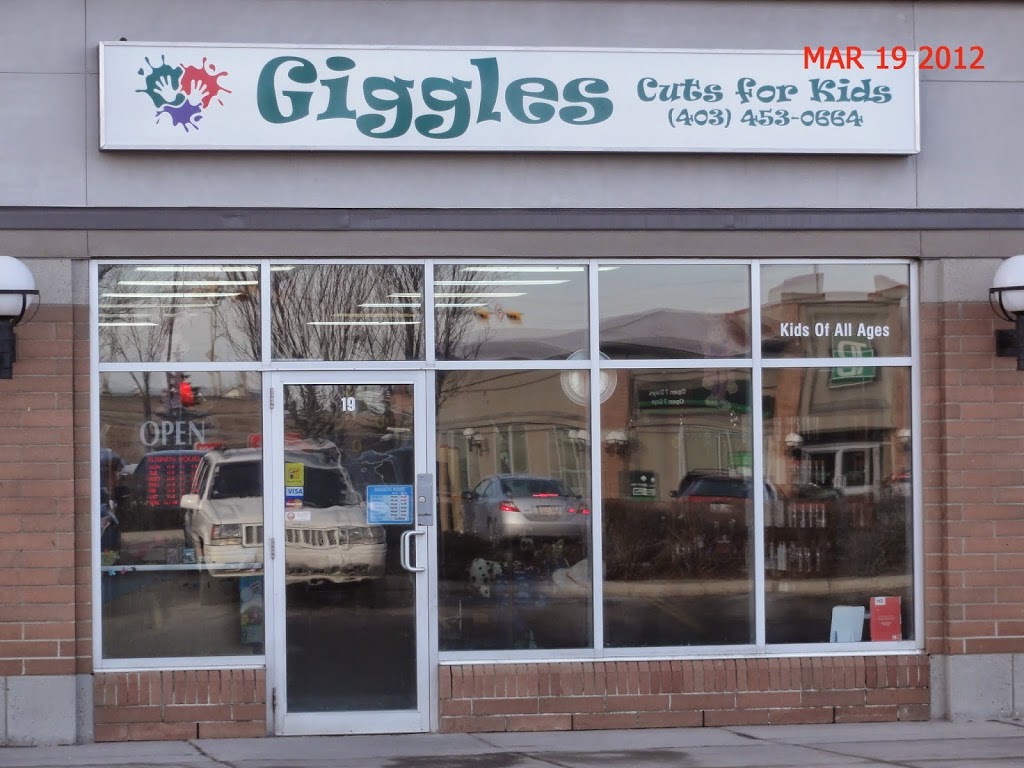 Giggles Cuts for Kids | 19, 4307 130 Ave SE, Calgary, AB T2Z 3V8, Canada | Phone: (403) 453-0664