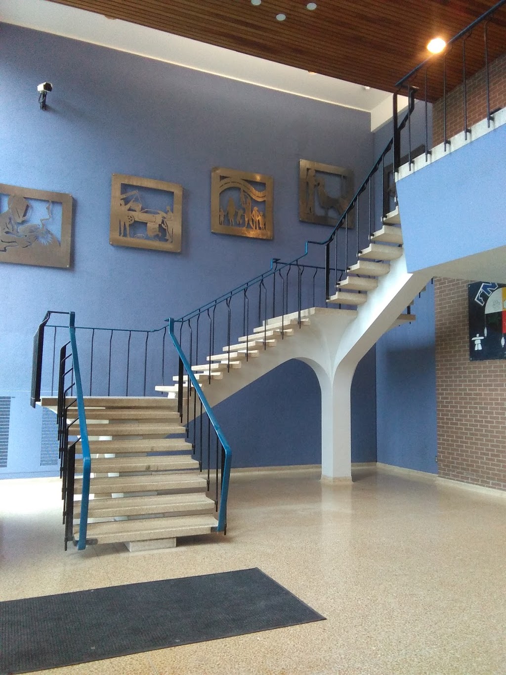 B. Davison Secondary School | 785 Trafalgar St, London, ON N5Z 1E6, Canada | Phone: (519) 452-2880