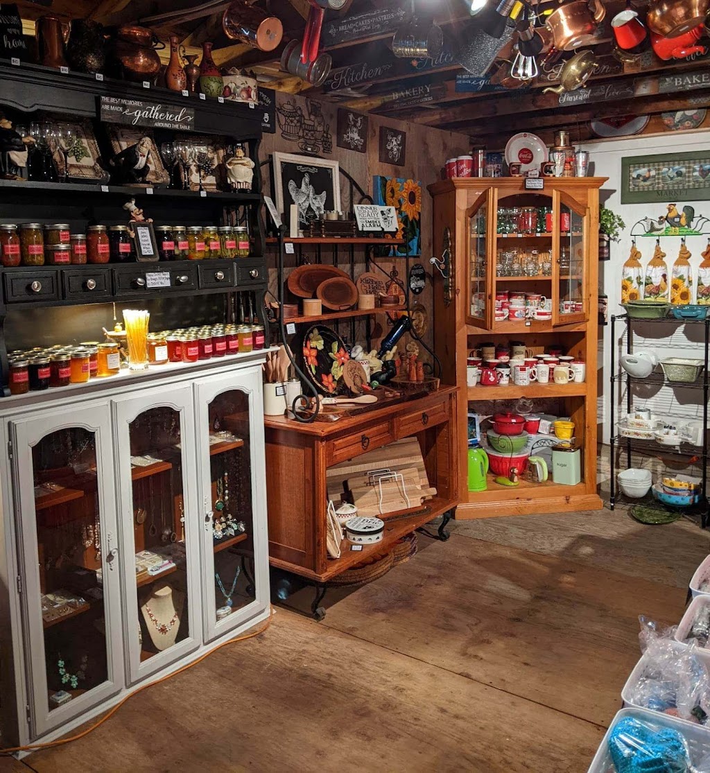 Grammas Shabby Attic | 263 Simmons Rd, Odessa, ON K0H 2H0, Canada | Phone: (343) 333-1311