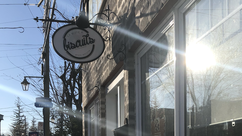 La Boîte à Biscuits | 241 Bd Sainte-Rose, Laval, QC H7L 1L8, Canada | Phone: (438) 520-4535
