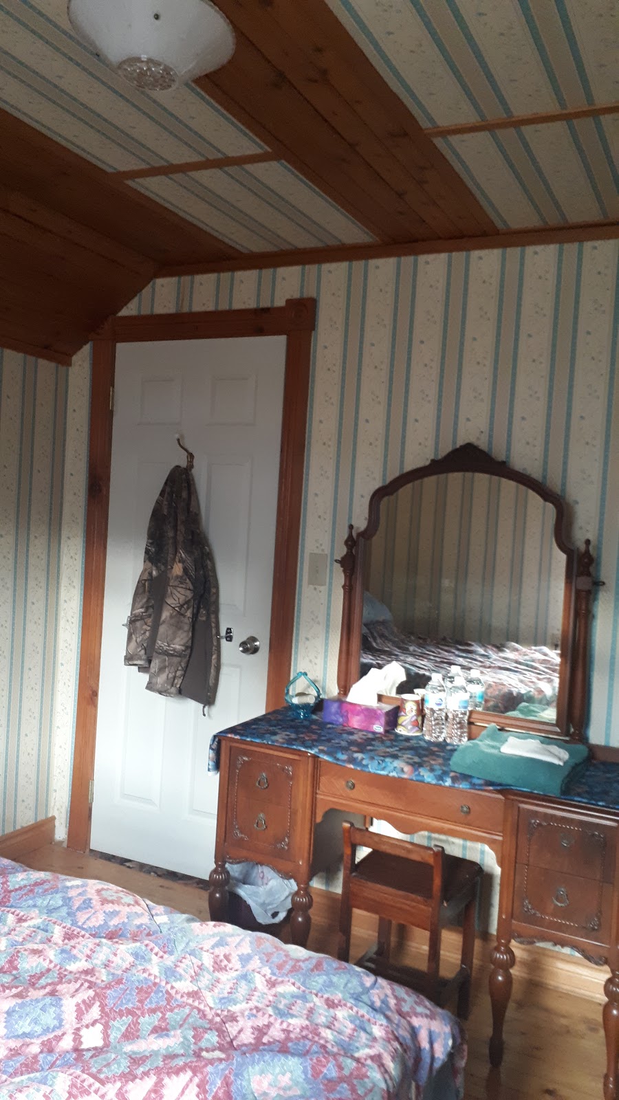 Kinmount House Bed & Breakfast | 6 Cluxton St, Kinmount, ON K0M 2A0, Canada | Phone: (705) 488-2421