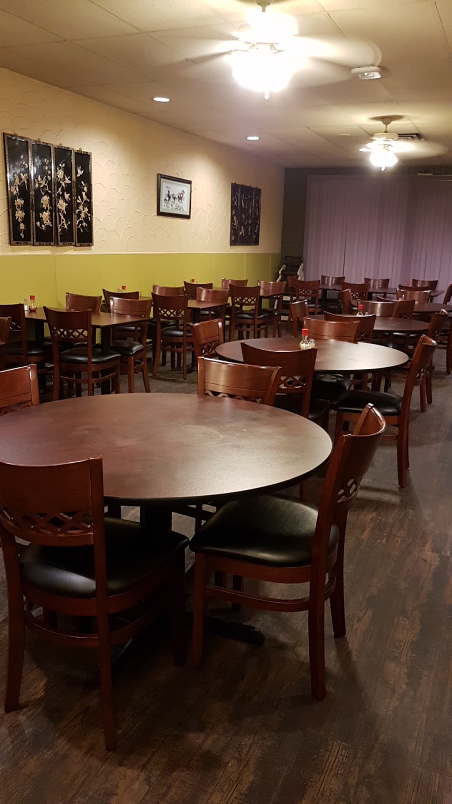 Imperial Banquet Restaurant | 233 Rutland Rd N, Kelowna, BC V1X 3B1, Canada | Phone: (250) 765-1129