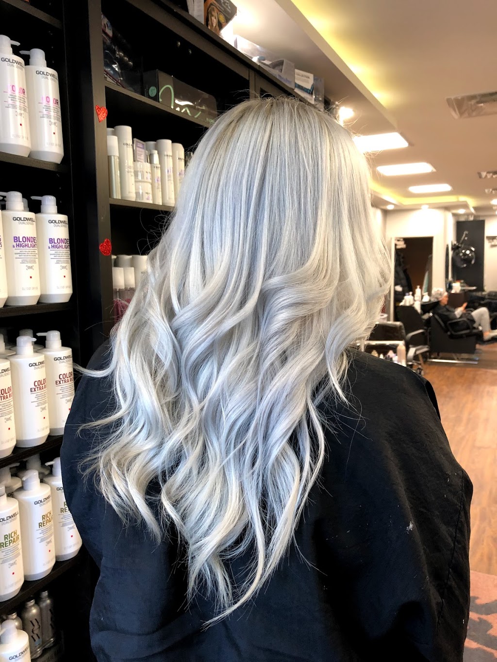 Twin Scissors Hair Design | 4976 Dundas St W, Etobicoke, ON M9A 1B7, Canada | Phone: (416) 653-6662