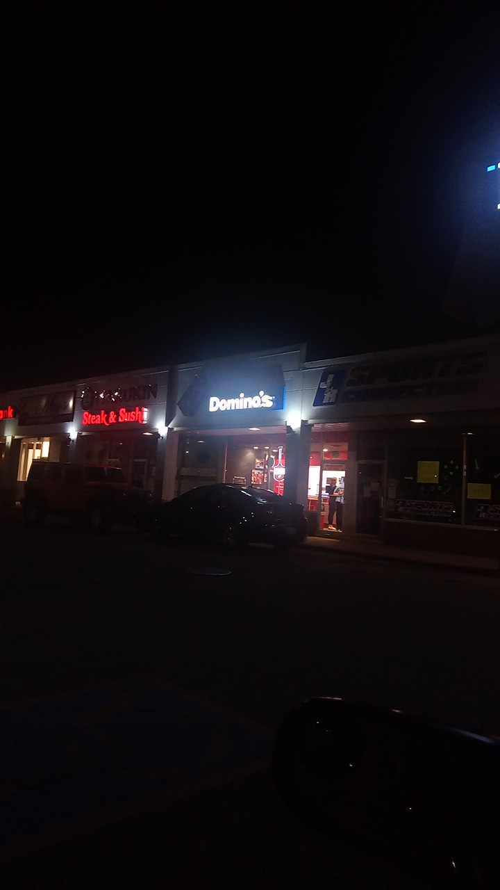 Dominos Pizza | 8414 Wyandotte St E, Windsor, ON N8S 1T6, Canada | Phone: (519) 945-9800