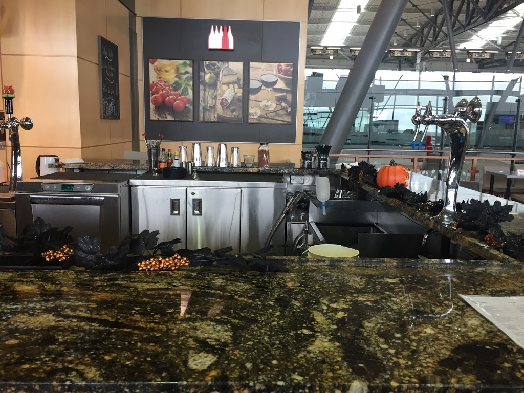 Ottawa International Airport Authority | 1000 Airport Parkway Private #2500, Ottawa, ON K1V 9B4, Canada | Phone: (613) 248-2000