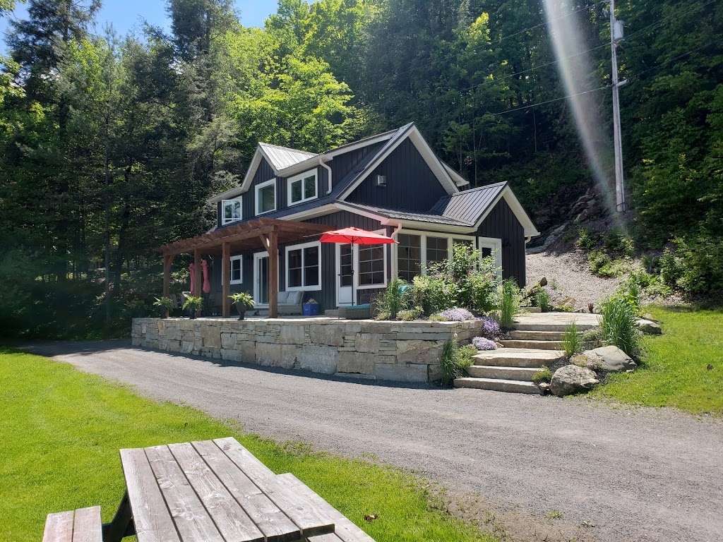 Jacks Lake Lodge Cottage Rentals | 1071 Jack Lake Rd, Apsley, ON K0L 1A0, Canada | Phone: (705) 656-9447