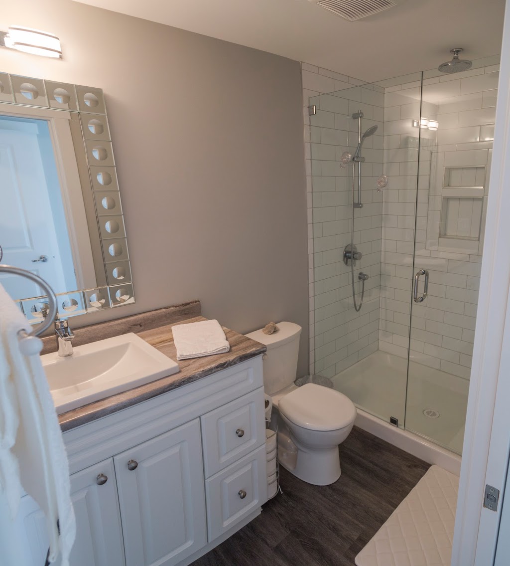 At The Top Of The Hill B&B | 5162 Morrison Ct, Peachland, BC V0H 1X2, Canada | Phone: (250) 767-9521