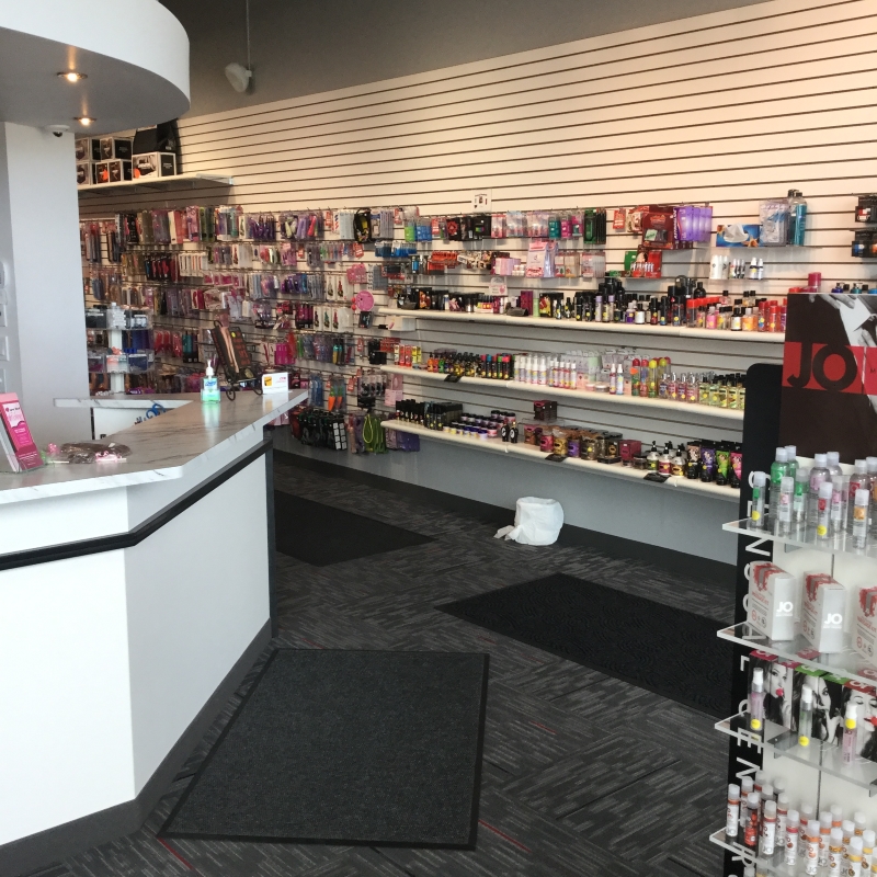 Love Nest | 1580 Taylor Ave #80, Winnipeg, MB R3N 2A7, Canada | Phone: (204) 254-0422