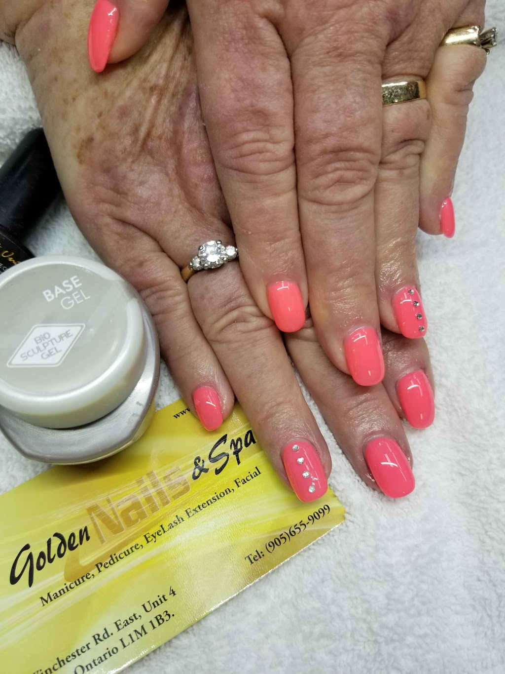 Golden Nails and Spa | 16 Winchester Rd E #4, Whitby, ON L1M 1B3, Canada | Phone: (905) 655-9099