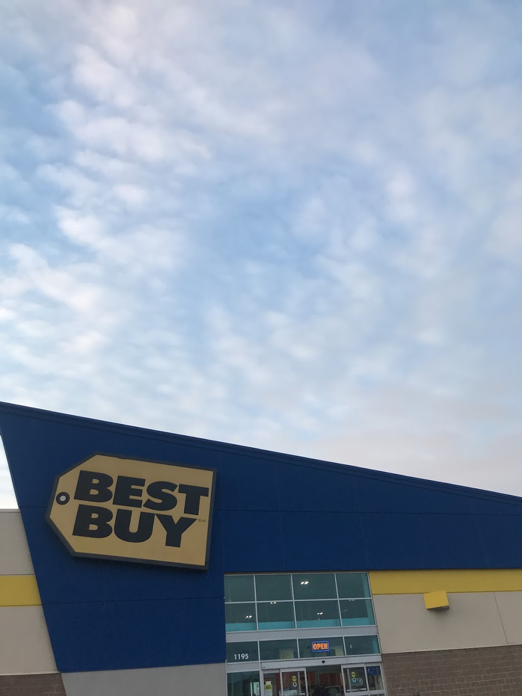 Best Buy | 1195 Maple Ave, Milton, ON L9T 0A5, Canada | Phone: (905) 693-8601
