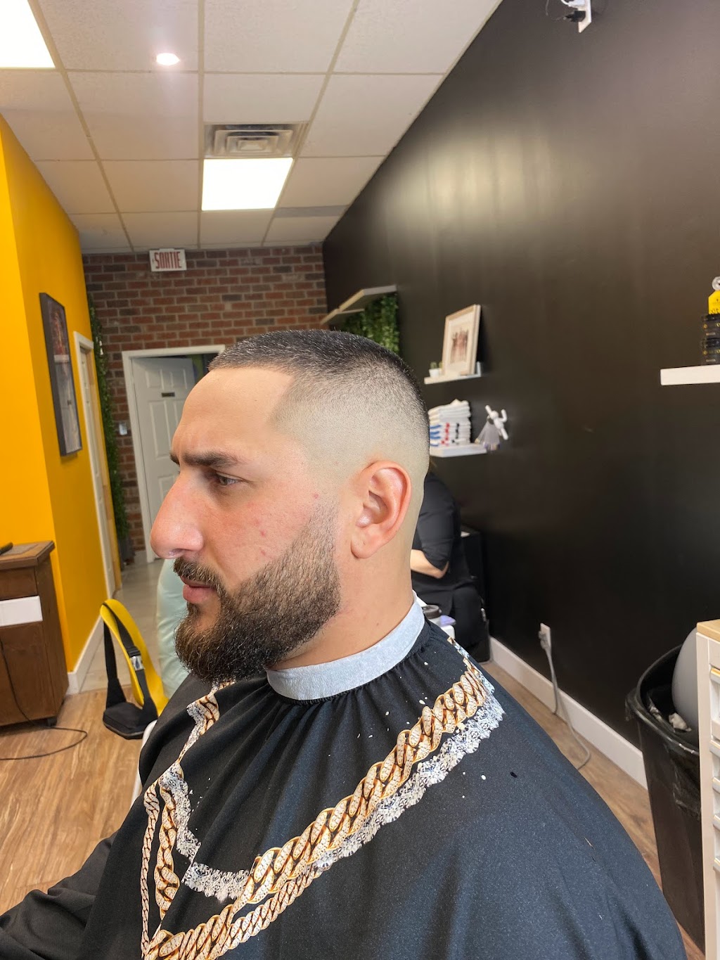 Franck the barber barbershop | 126 Bd Taschereau, La Prairie, QC J5R 1S8, Canada | Phone: (418) 261-8519