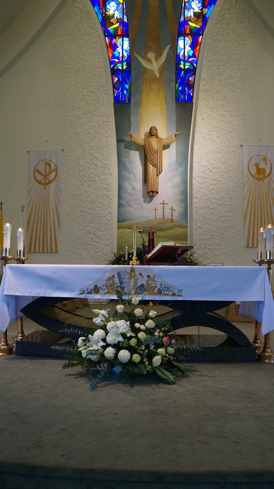 St. Gabriels Roman Catholic Church | 2261 Parkway Dr, Burlington, ON L7P 1S9, Canada | Phone: (905) 336-7144
