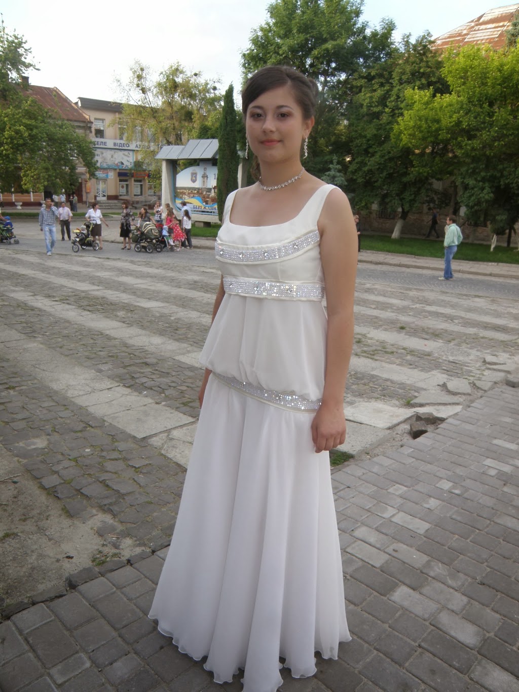 Svitlana | 14628 Stony Plain Rd, Edmonton, AB T5N 3S2, Canada | Phone: (780) 453-5680