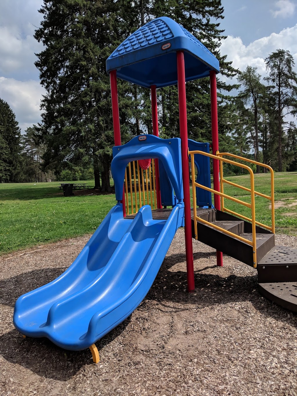 Annie Williams Memorial Park | 50 Santas Village Rd, Bracebridge, ON P1L 1C7, Canada | Phone: (705) 645-1921
