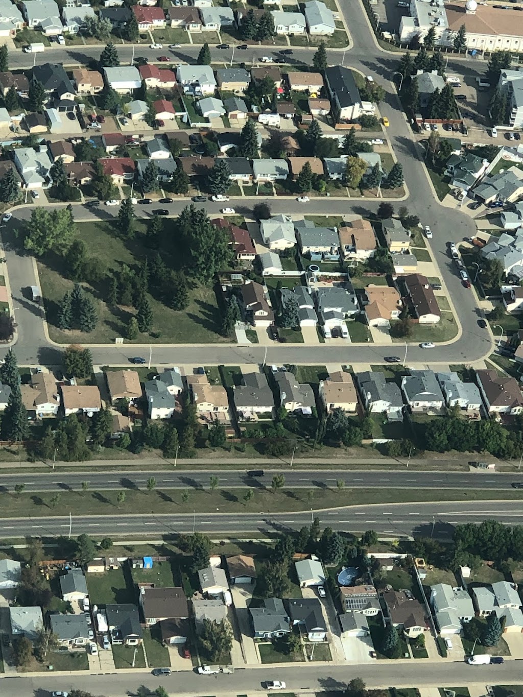 Daly Grove Mini Mart | 4205 23 Ave NW, Edmonton, AB T6L 5Z8, Canada | Phone: (587) 524-6114