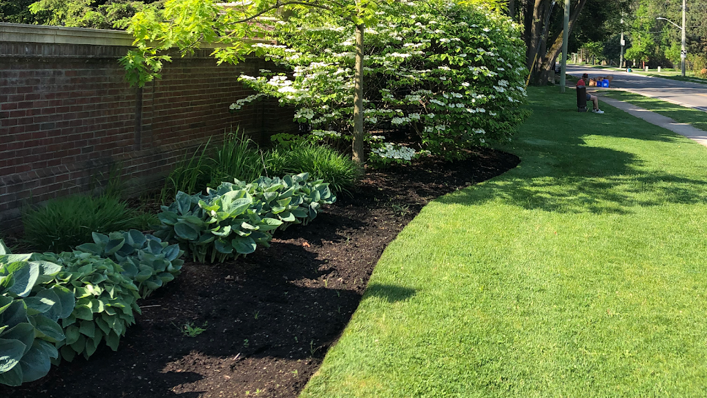 Grassworks | 5610 Thorn Ln, Burlington, ON L7L 6T5, Canada | Phone: (416) 669-7873