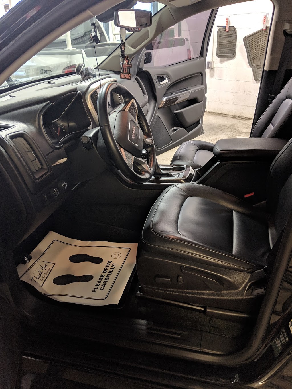 Splish Splash Auto - Woodbridge | 350 Woodbridge Ave #10, Woodbridge, ON L4L 3K8, Canada | Phone: (416) 830-4903