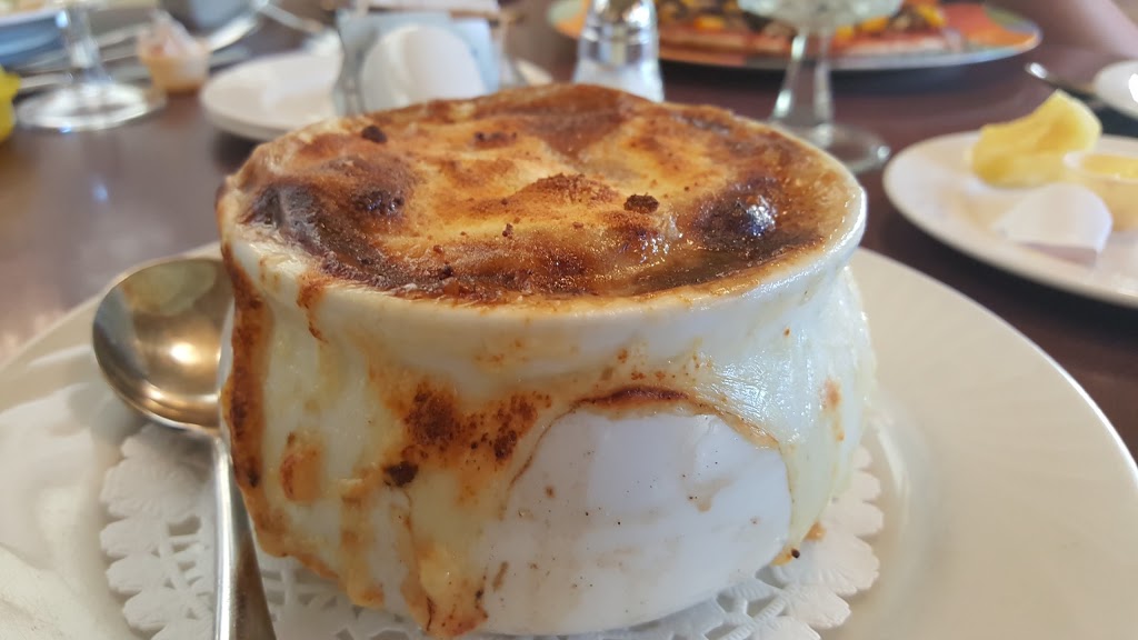 Jonathans Restaurant | 425 Quebec St, Victoria, BC V8V 4Z2, Canada | Phone: (250) 383-5103