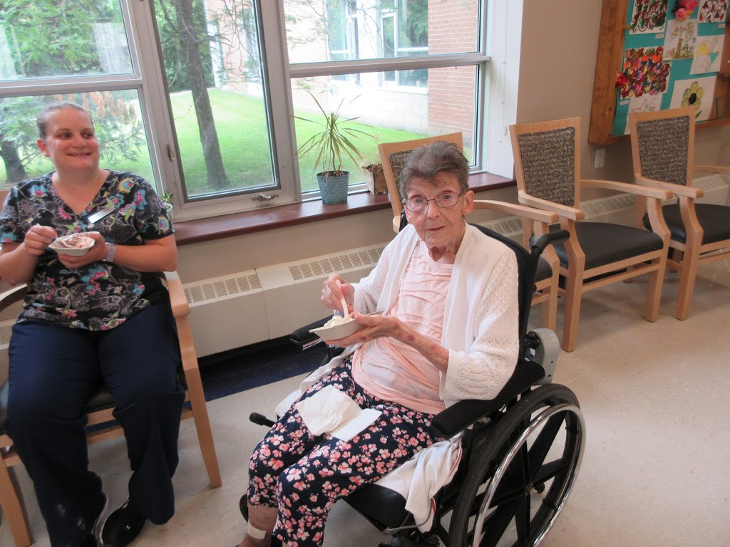 Fox Ridge Care Community | 389 West St, Brantford, ON N3R 3V9, Canada | Phone: (519) 759-4666