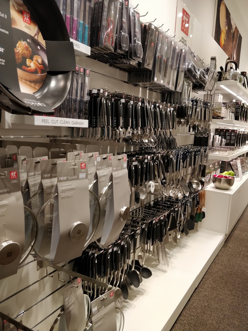 Zwilling J.A. Henckels at Markville Mall | 5000 Hwy 7, Markham, ON L3R 4M9, Canada | Phone: (905) 475-2555