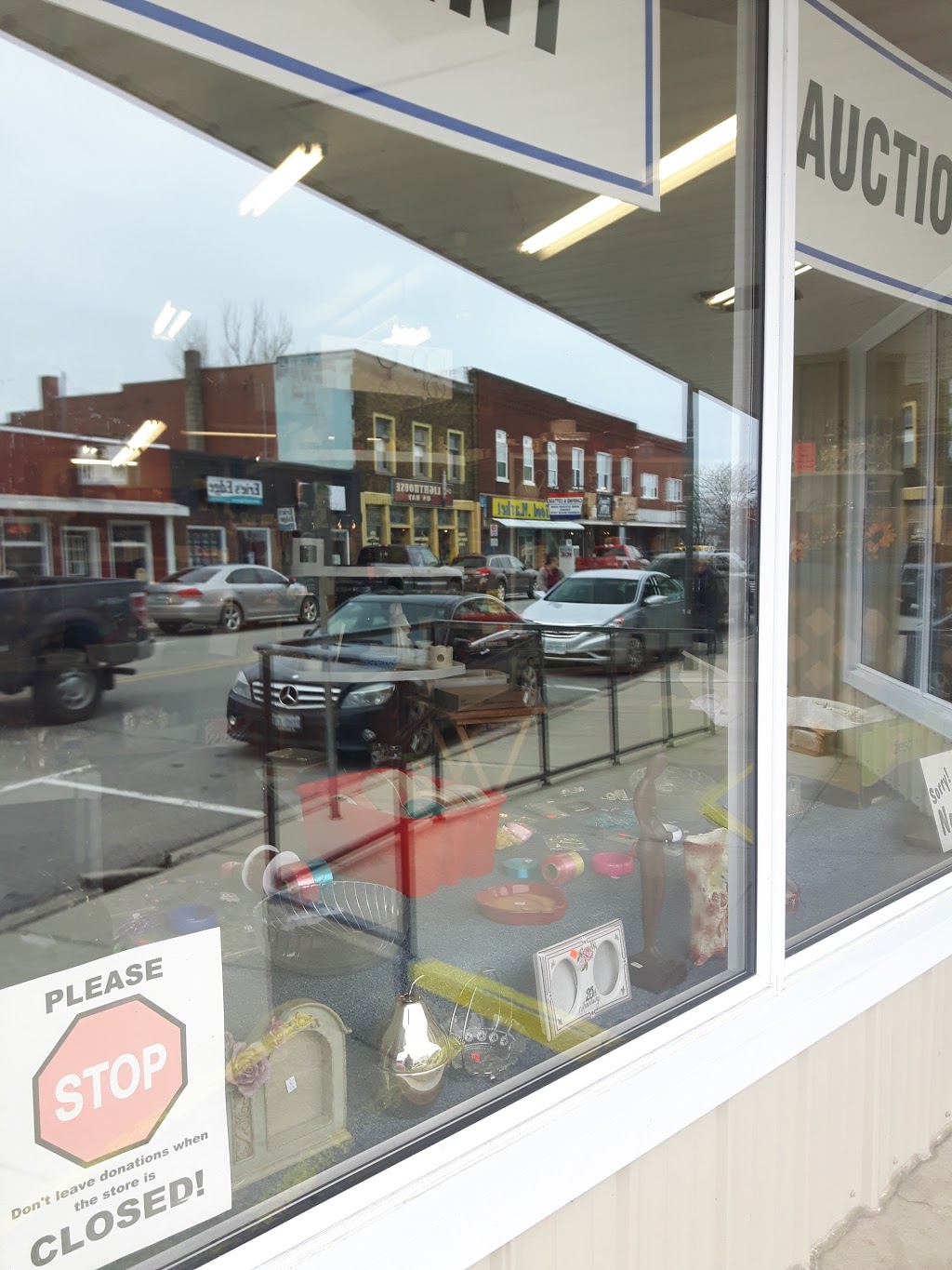 Port Rowan Thrift Shoppe | 1026 Bay St, Port Rowan, ON N0E 1M0, Canada | Phone: (519) 586-7186