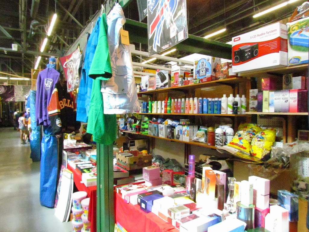 Gibraltar Weekend Market | 1712 Dundas St, London, ON N5W 3E3, Canada | Phone: (519) 659-8725
