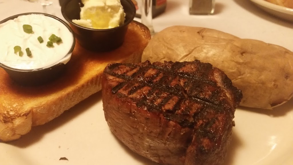 Danny Sheehans Steak House | 491 West Ave, Lockport, NY 14094, USA | Phone: (716) 433-4666
