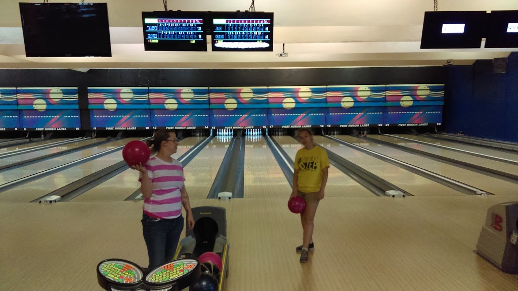 Port Huron Lanes | 1718 Hancock St, Port Huron, MI 48060, USA | Phone: (810) 984-1335