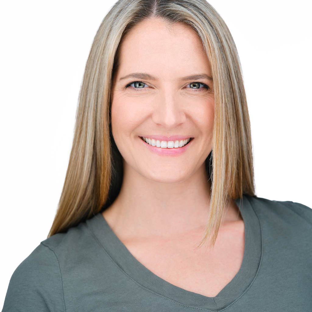 James Van Hees Photography | 3475 Rebecca St Unit 202, Oakville, ON L6L 0H3, Canada | Phone: (905) 580-5007