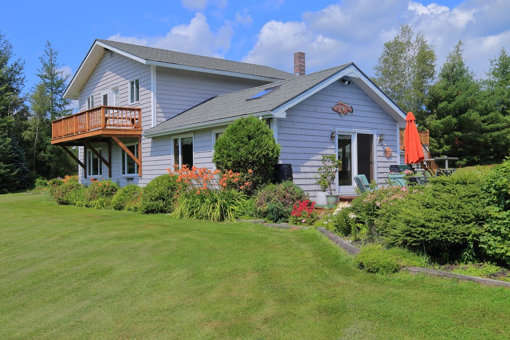 The Big Dipper Suite | 68 Tamarack Rd, Jay, VT 05859, USA | Phone: (802) 673-4008