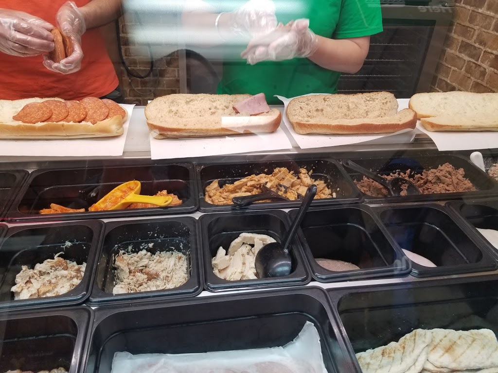 Subway | 5985 Mavis Rd, Mississauga, ON L5R 3T7, Canada | Phone: (905) 501-8782