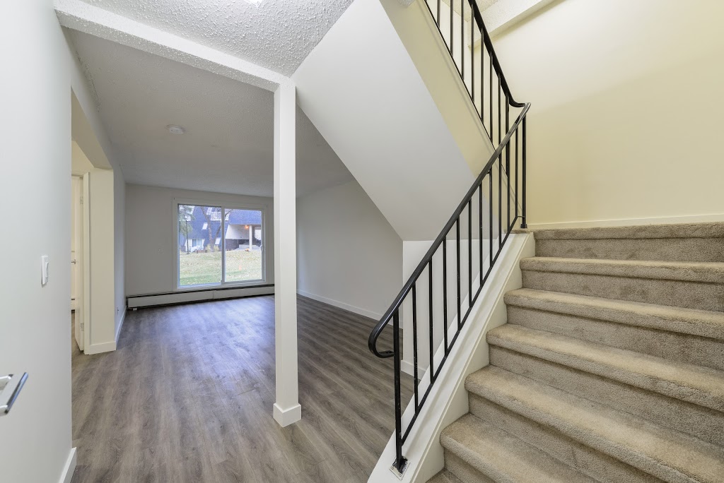 Sturgeon Point Villas | 500 Rivercrest Crescent, St. Albert, AB T8N 3B9, Canada | Phone: (780) 458-1948