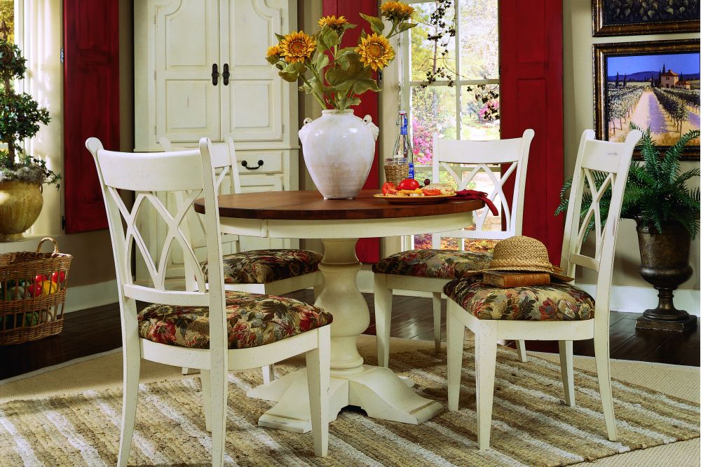 Oak Unlimited Furniture (1995) Inc | 95 King St W, Bowmanville, ON L1C 1R2, Canada | Phone: (905) 623-2365