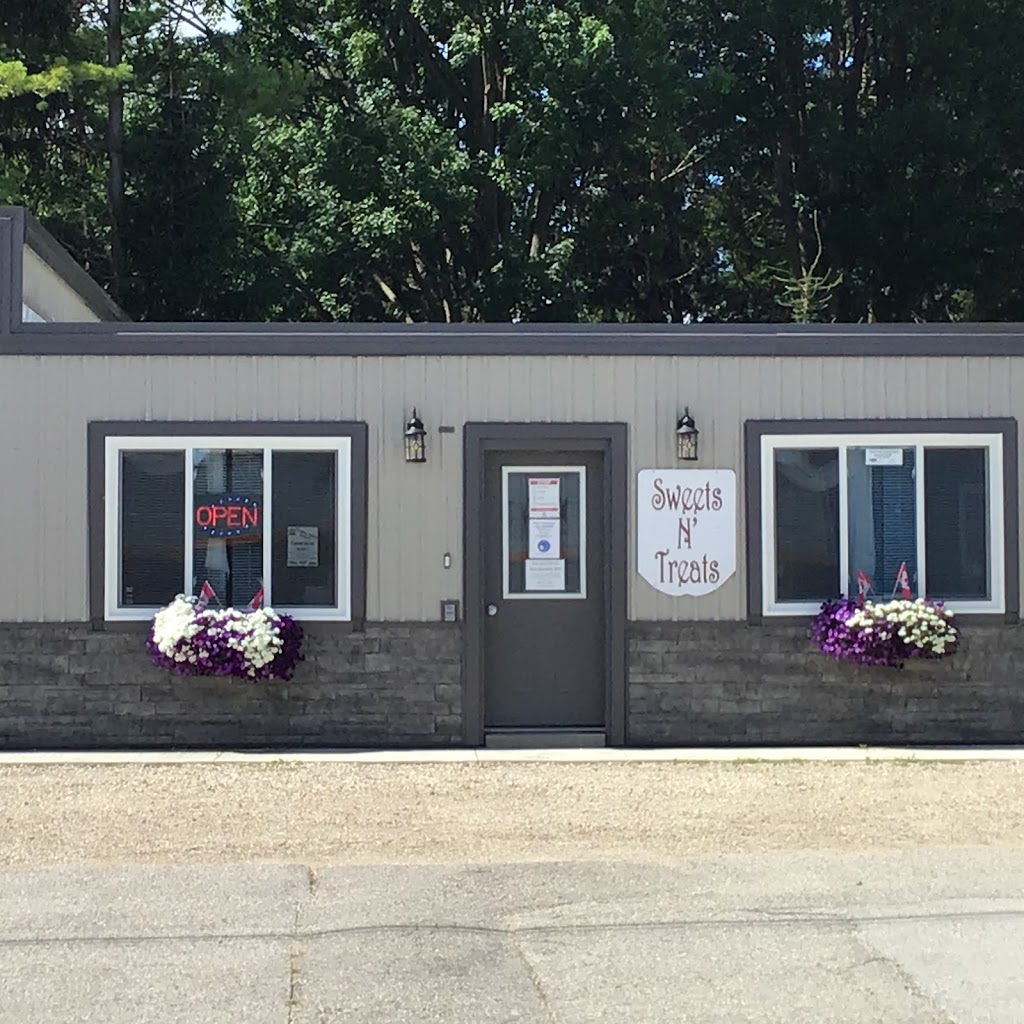 Sweets N Treats | 14 B Line Rd, POB1033, Wingham, ON N0G 2W0, Canada | Phone: (519) 357-3663
