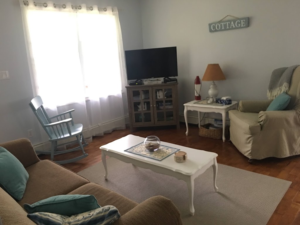 Seaclusion Cove Cottage | 44 Canns Ln, Montague, PE C0A 1R0, Canada | Phone: (902) 846-9693