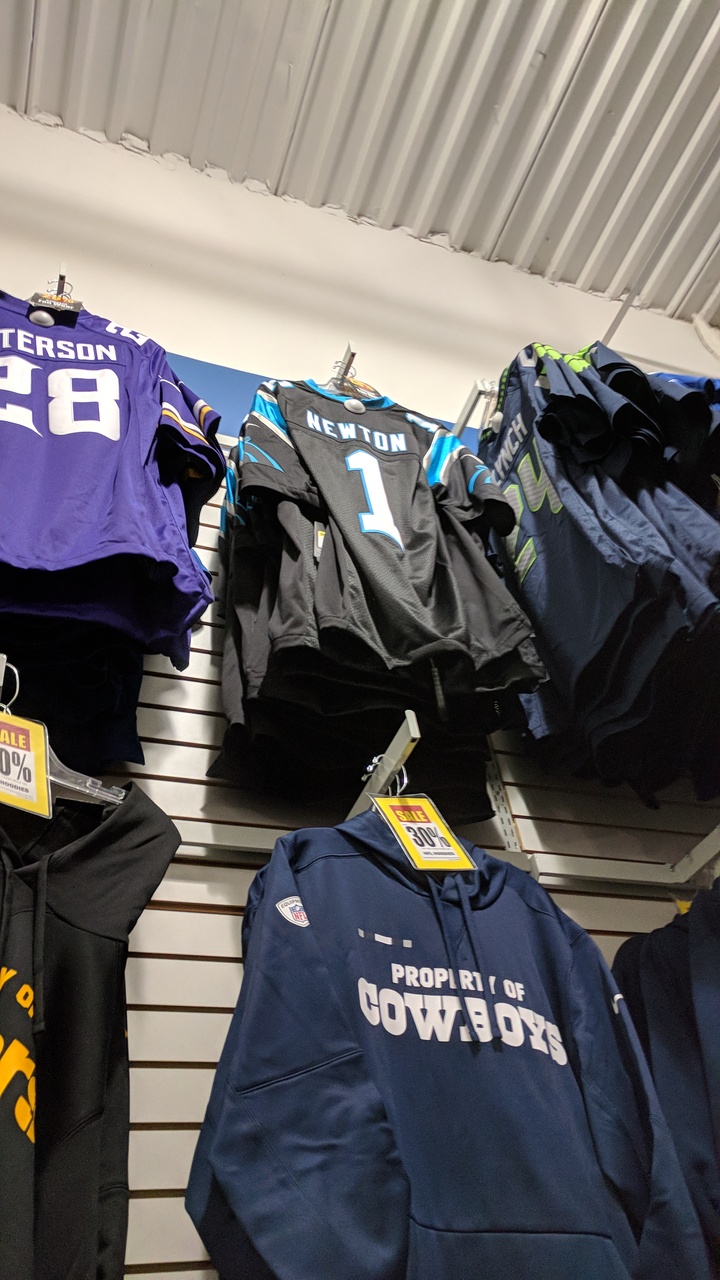 National Sports - Hamilton | 970 Upper Wentworth St Unit 2, Hamilton, ON L9A 4V8, Canada | Phone: (905) 388-1566